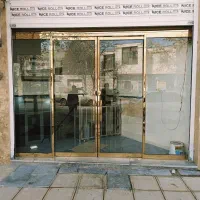پخش شیشه سکوریت و اجرا و نصب درب های اتومات