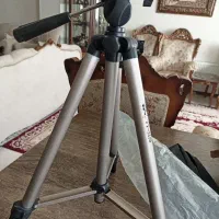 سه پایه دوربین عکاسی و فیلمبرداری