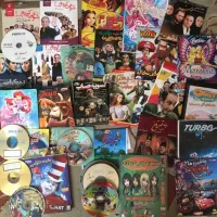 تعداد زیادی فیلمDVD