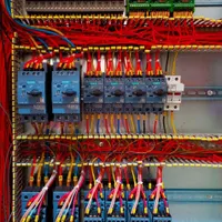 خدمات تعمیرات عیب یابی و رفع عیب برق صنعتی