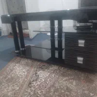 یک میز تلویزیون سالم