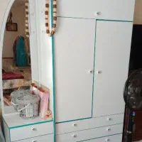 کمد لباس و دراور اینه دار کودک.