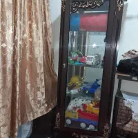 گنجه و میزشیشه ای