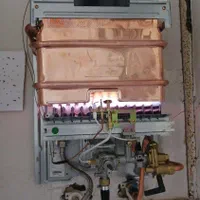 تعمیر  آبگرمکن  و  بخاری    درب منزل