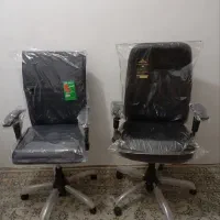۲ عدد صندلی جکدارکارمندی نوپلم اصلا استفاده نشده