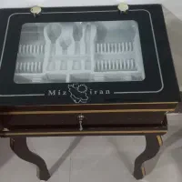 میز قاشق وچنگال