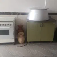 فروش اجاق گاز و کابینت و دیگ بزرگ گلدان سفالی