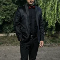 نگهبان و سرایدار میشم ( خودم سرایدارم)