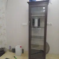 کمد ایستاده