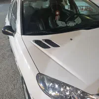پژو206 عروسک و بسیار تمیز