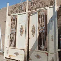 در باغی