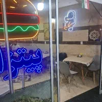 به یک نیروی ماهر و نیمه ماهر