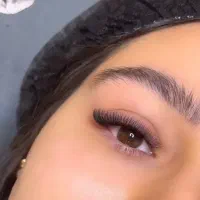 ارائه خدمات و اموزش اکستنشن مژه
