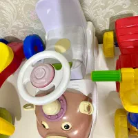 ماشین کودک هم می‌تونه سوار شه هم بازی و سرگرمیه