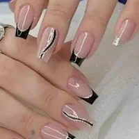 خدمات کاشت ناخن ، ترمیم  وآموزش هنرجو