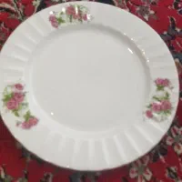 چینی گل قرمز قدیمی