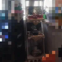 یک عدد ساعت ویک بوفه ست