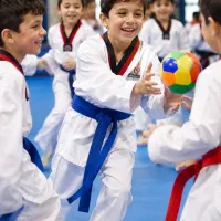 آموزش تکواندو - باشگاه تمرین ورزش جلسه اول رایگان