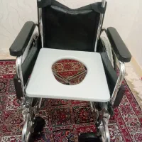 ویلچر در حد نو نو با صندلی حمام قیمت ۱۲ ملیون
