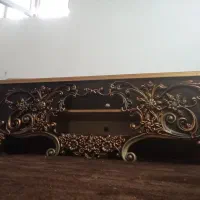 میز تلویزیون سلطنتی