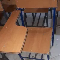 فروش ۵ عدد صندلی دانشجویی به کمتر از نصف قیمت