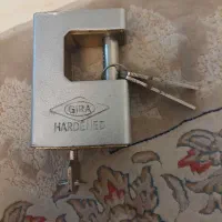 قفل کتابی مارک گیرا