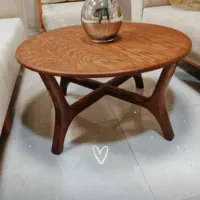 نقاش و رنگ کار مبل