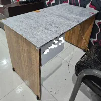میز کشو دار