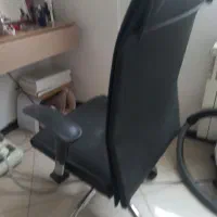 صندلی گردان سالم