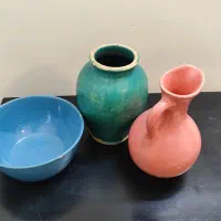 سه عدد ظرف سفالی