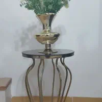 گل و گلدان