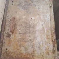 صندوق آهنی ضخیم