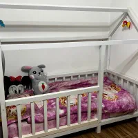 تخت خواب کودک مدل کلبه با تشک‌ نو