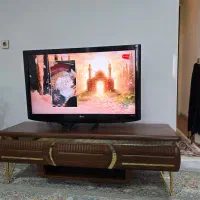 تلویزیون ال جی ۴۲ اینچ همراه میز تلویزیون