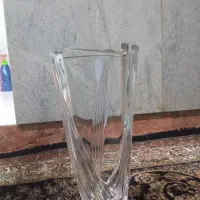 یه عدد گلدان