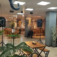 استخدام آشپز و کمک آشپز