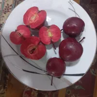 سیب درون سرخ