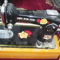 چرخ خیاطی گل رز قدیمی