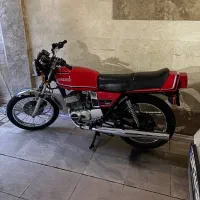 سوزوکی250