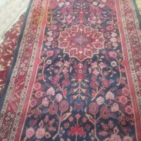 تعدادی فرش دست بافت