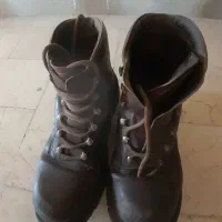 کفش کوه. نیم پوتین