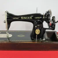 چرخ خیاطی سینگر Singer آنتیک با درپوش