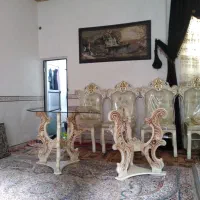 میز غذاخوری سلطنتی ۶ نفره به فروش می‌رسد