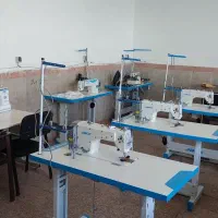 استخدام چرخکارخانم برای مانتو شومیز