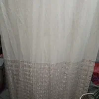 دو عدد پرده کرم رنگ  به فروش می رسد