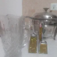 یک عدد کاسه کریستال ویک جفت پارچ کریستال  ژاپن