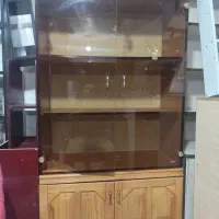 کتابخانه بزرگ و  مناسب مدارس