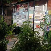 کار و خدمات در کافی شاپ