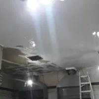 نقاشی ساختمان و در پنجره ونما