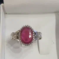 یک انگشتر یاقوت رکاب نقره